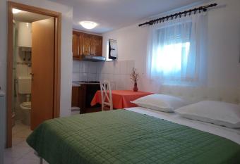 Apartment Marija allows 18 year olds to book a room