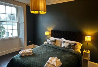 Penthouse apartment allows 18 year olds to book a room