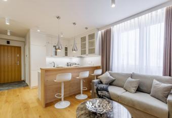 FLORENCJA - nowy apartament w centrum miasta z zadaszonym parkingiem w cenie has Balcony rooms