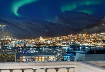 Arctic Homes - Majestic View has Balcony rooms