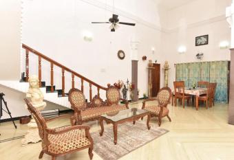 HiveStay Kuvathur has Balcony rooms