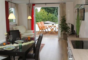 Ferienwohnungen In den Wiesen Oranienburg has Balcony rooms