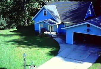 Spacious Private Home close to Lake Michigan has rooms with a private hot tub