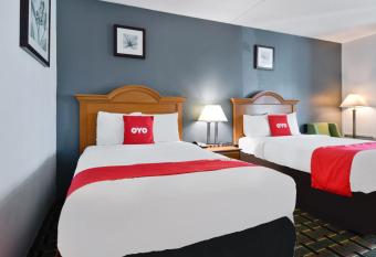 OYO Hotel Lake Park - Valdosta Area has Smoking rooms