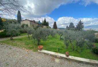 Casa villa familiare. Il Canto dei Poeti has Balcony rooms