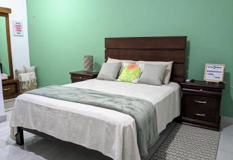 Estudio Biznaga allows 18 year olds to book a room