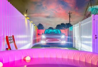 Smart Tiny House Garden has Balcony rooms