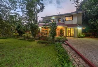 SaffronStays Virid - 4 Bedroom private pool villa in Khandala has Balcony rooms