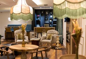 INFINITVM allows 18 year olds to book a room