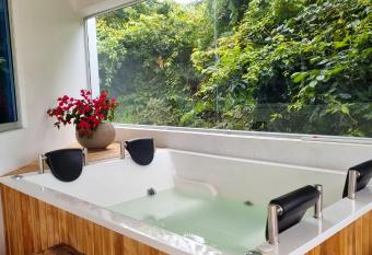 Penthouse Anapoima Centro con jacuzzi privado has Balcony rooms