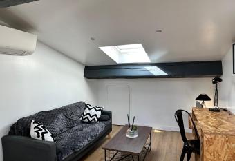 Libourne - CARNOT - Centre Ville allows 18 year olds to book a room