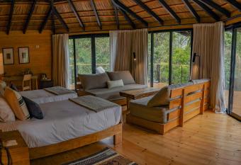 Reserva Natural Iguaz   - Pristine Luxury Camp has rooms with a private hot tub