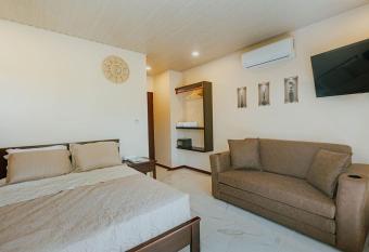 Mountain Top Park Hotel has Balcony rooms