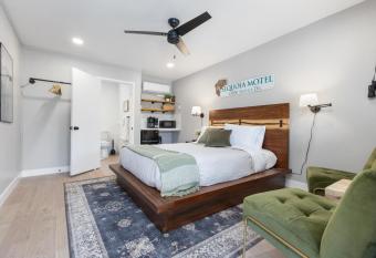 The Belle Sequoia Motel Rm9 has Balcony rooms