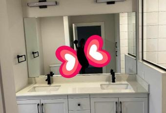 Quaife has Balcony rooms