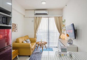 Nala by TwoSpaces 2BR at Skyhouse Apartment has Balcony rooms