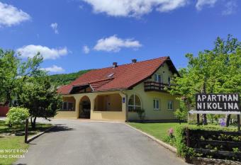 Apartment Nikolina has Balcony rooms