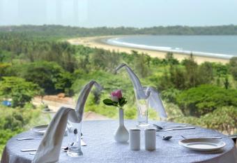 Varanda Do Mar allows 18 year olds to book a room