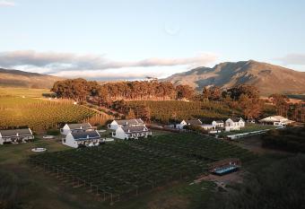 Endless Vineyards at Wildekrans Wine Estate has Balcony rooms