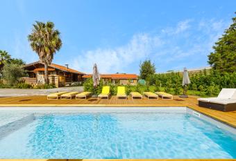 Chal   do Vale - Shiva House has Balcony rooms