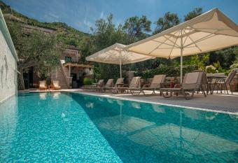 Villa Stevan has Smoking/Balcony rooms