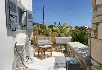 LETIHOME Paros has Balcony rooms