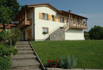 Farm stay   ibav B&B has Balcony rooms