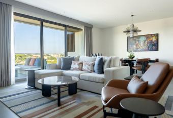 Fraser Suites Al Liwan allows 18 year olds to book a room