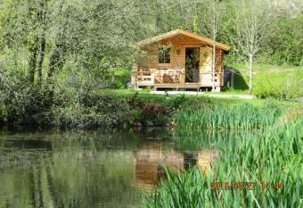 Polgwedhen Lodge has Balcony rooms