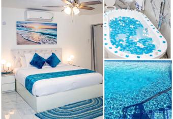 Blue waters at runaway bay has Balcony rooms