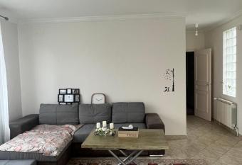 Maison priv  e pr  s de stade de France has Balcony rooms