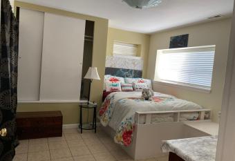 CALM Retreat and Event Center has Balcony rooms