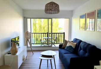 Le Garden - Studio refait    neuf proche mer et commerces has Balcony rooms