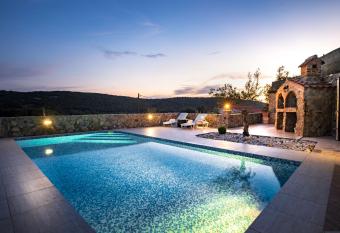 Apartments Bajcic has Balcony rooms