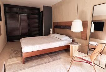 Casa Cecilia Santa Marta has Smoking rooms