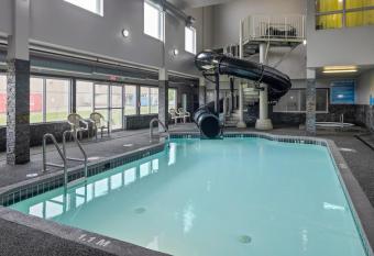 Home Inn and Suites Regina Airport allows 18 year olds to book a room