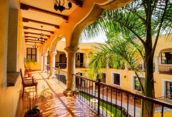 Hotel Montejo has Balcony rooms