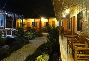 New Village Lodge has Balcony rooms