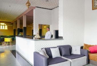 Hotel Warda has Smoking/Balcony rooms