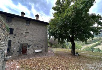 La casa della nonna has Balcony rooms