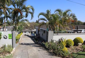 Enhle Bed and Breakfast has Balcony rooms