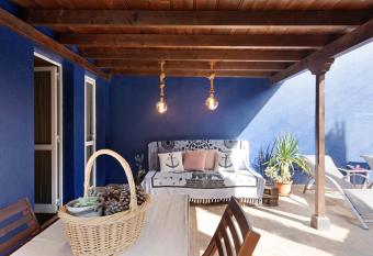 Casa Los Bejeques has Balcony rooms