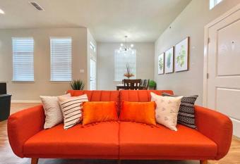 NEW! Luxury Apt, 5 min from Mall, Airport, & Dine! has Balcony rooms