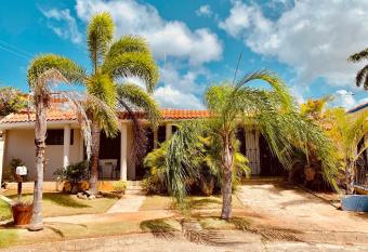 Atenas City Inn has Balcony rooms