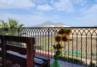 La Smorfia has Balcony rooms