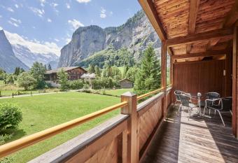 Apartment Silberhorn, outstanding view, spacious, family friendly has Balcony rooms