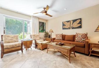 Hale Hui Kai has Balcony rooms