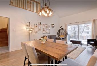 Cap Magog! Pr  s du lac Memphr  magog et Mont Orford has Balcony rooms