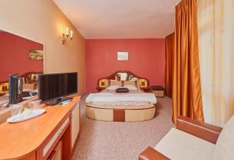 Peneka Hotel has Balcony rooms