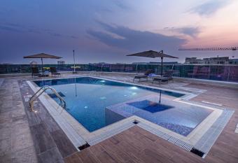 Green Park Hotel allows 18 year olds to book a room